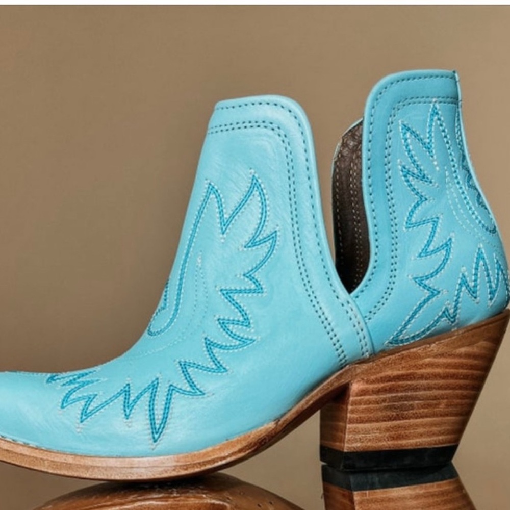 Ariat Tiffany Dixon Ankle Boots - NWT, never worn